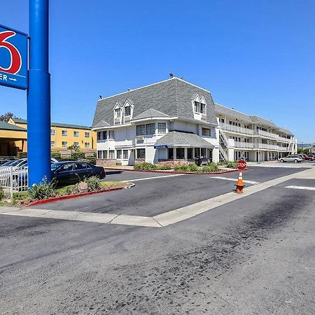 Motel 6-Oakland, Ca - Airport Exterior photo